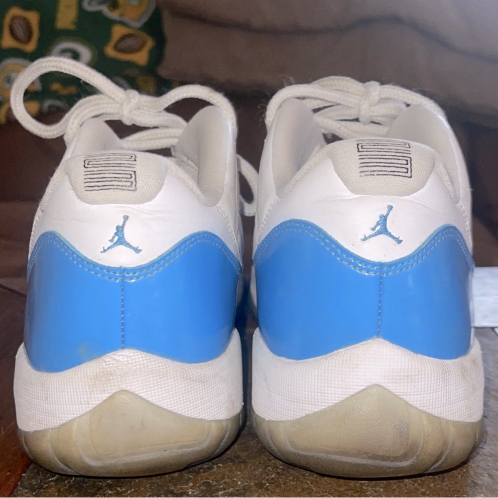 Air Jordan Retro 11 UNC 2017